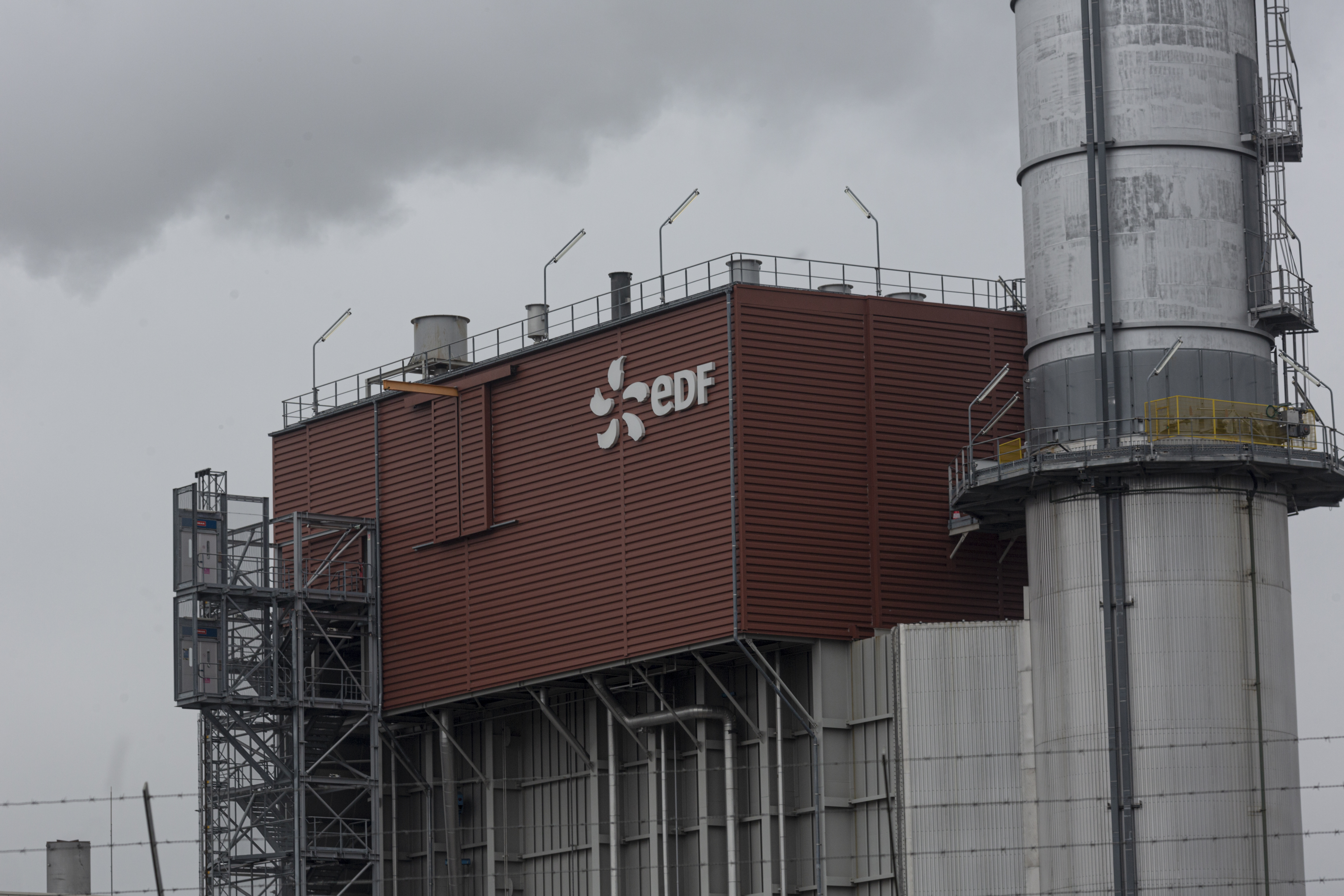French EDF Workers Protest Government's Energy Bill Cap