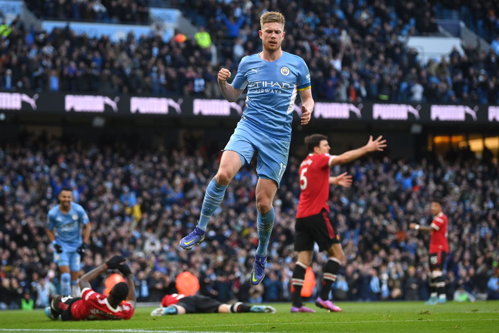 Kevin De Bruyne of Manchester City scored twice as his side beat rivals Manchester United 4-1 yesterday in the Premier League.