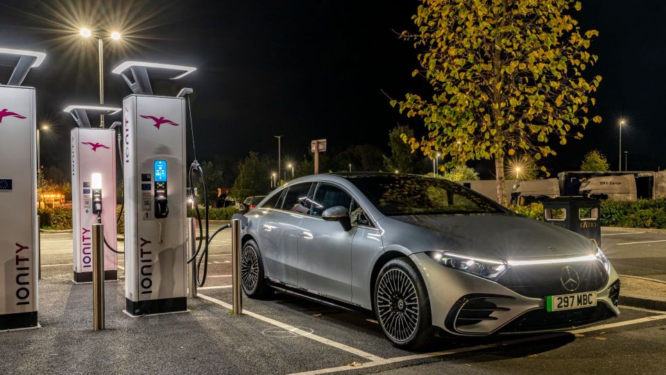 Mercedes-Benz EQS