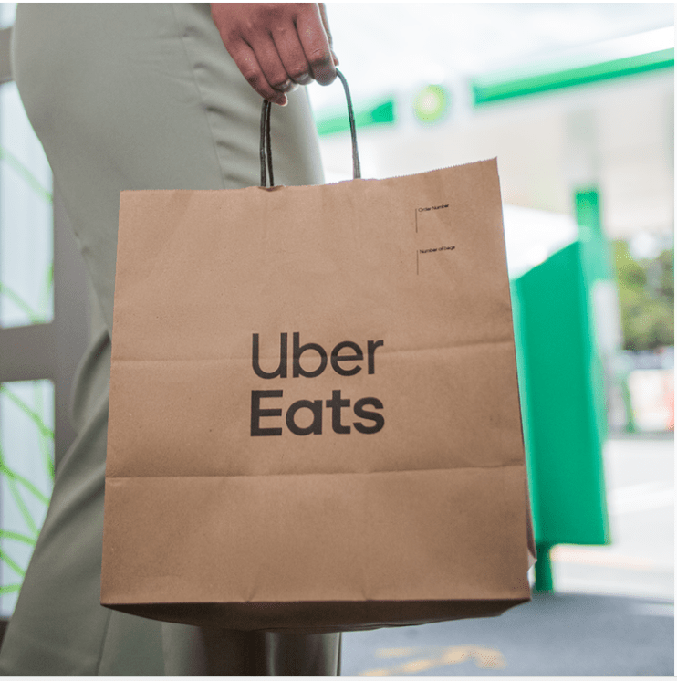 Customers can now order Domino&rsquo;s Pizza on Uber Eats, as part of a new trail between the fast food chain and the delivery service.