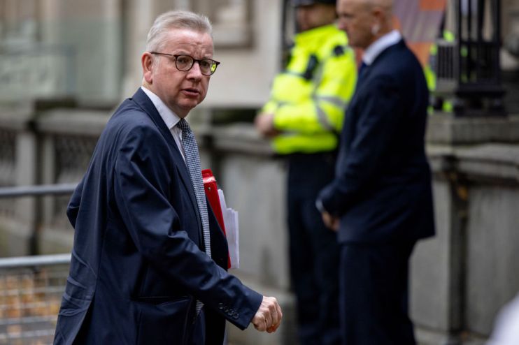 UK Hosts First Global Investment Summit