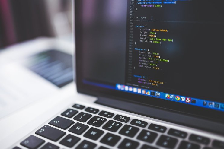 Eben Upton, the co-founder of Raspberry Pi, is exploring a potential London stock market flotation that could value the company at over &pound;409m.&nbsp;