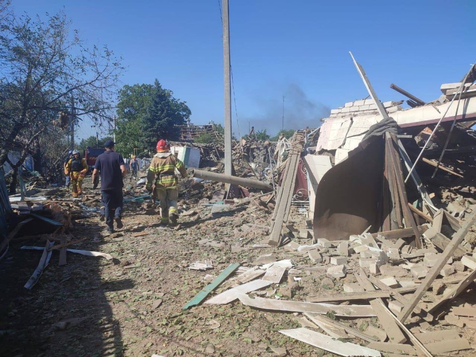 Images posted by Dmytro Kuleba of the Chaplyne train station missile hit.