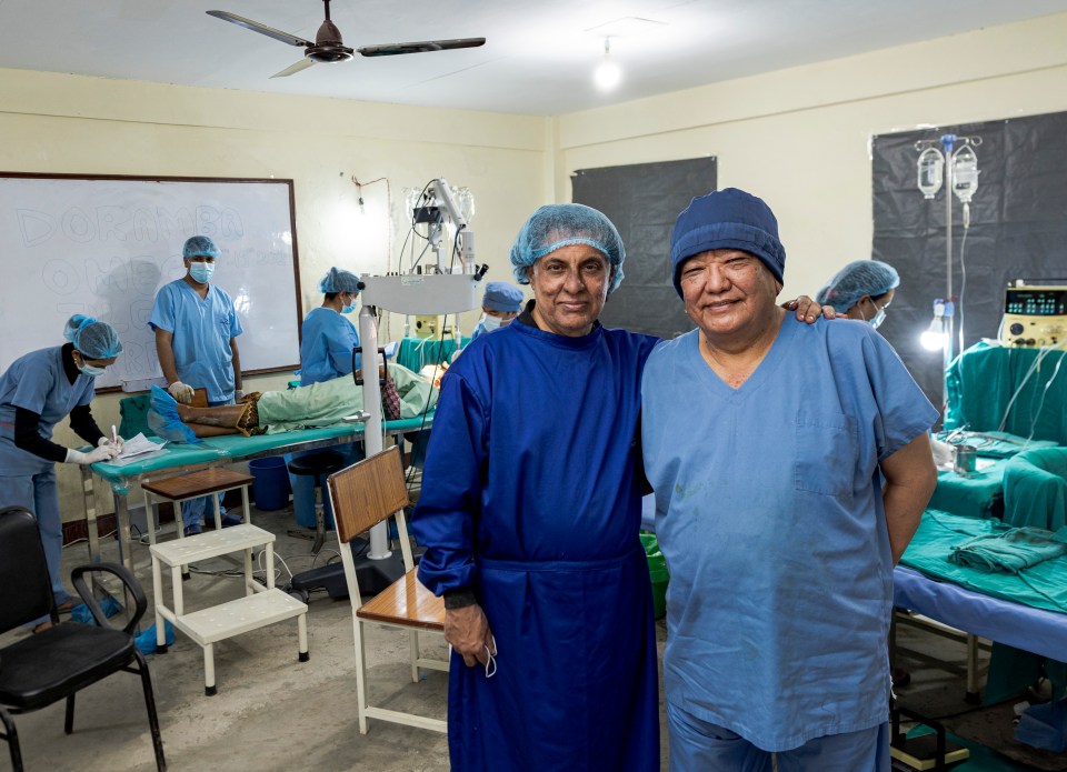 Tej Kohli and Dr Ruit 