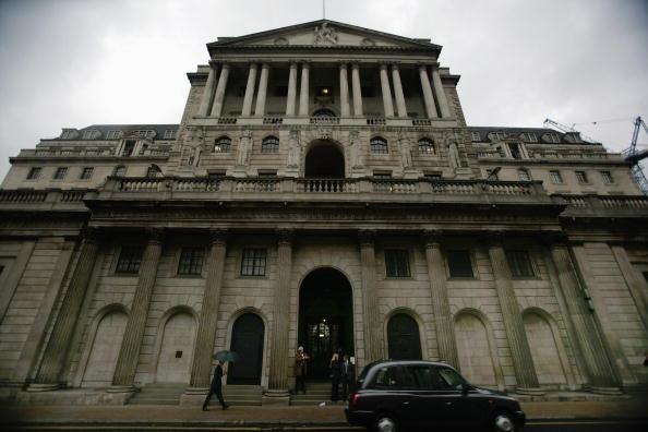 Financial Turmoil Hangs Over London's City Workers