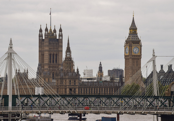 The government should reform the UK&rsquo;s &ldquo;beyond repair&rdquo; lobbying rules in a bid to rebuild public trust in politics, ministers have been urged.