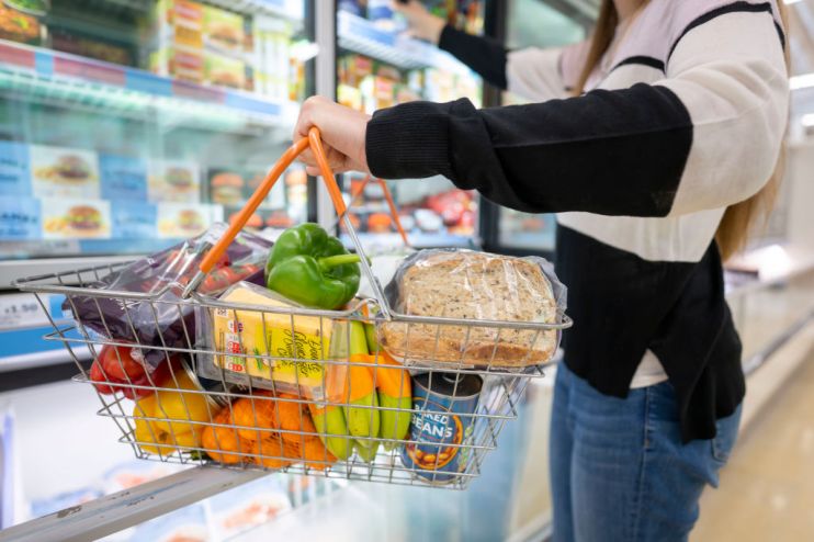 Britain&rsquo;s competition watchdog has said it is "unlikely" to find widespread evidence to suggest that loyalty pricing in stores are misleading shoppers.