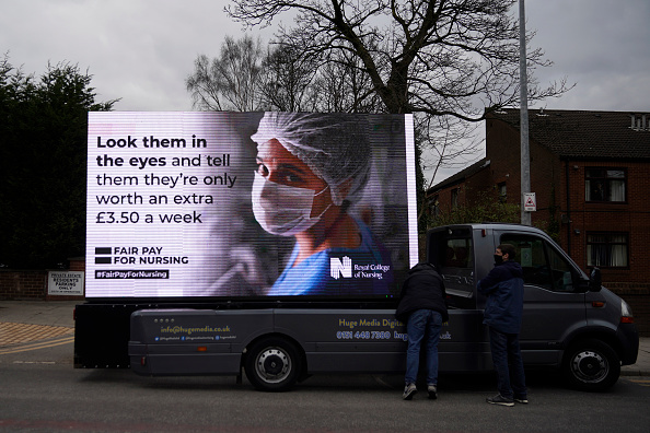Nursing Union Launches New Ad Campaign On NHS 1% Pay Proposal