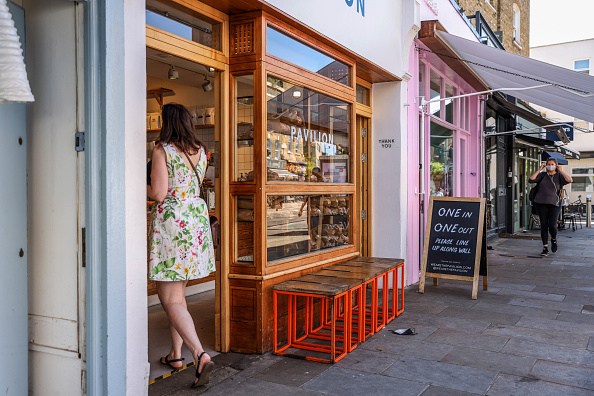 U.K. Tackles Economic Inequalities With Outdoor Meals and Takeaway Pints