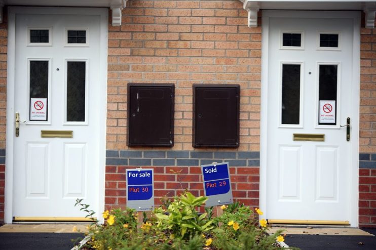 Taylor Wimpey remains on track to deliver a full-year operating profit of around &pound;922m despite reporting an increase in cancellation rates.&nbsp;