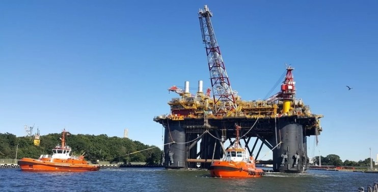A new study has revealed that efforts to push divesting from companies like BP and Shell haven't gone far.
