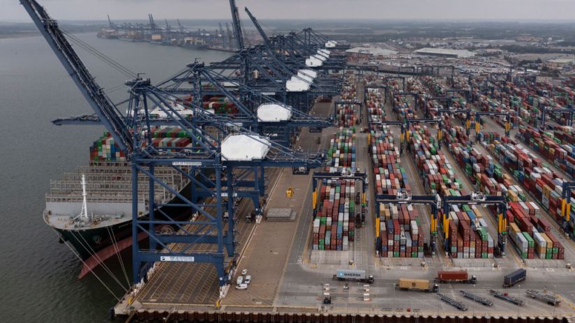 Workers at the port of Felixstowe have reached a deal and accepted an 8.5 per cent pay increase for 2023.&nbsp;