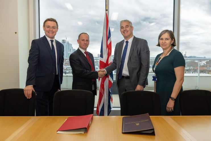 Health Secretary Steve Barclay meets with Moderna's UK General Manager Darius Hughes after finalising a partnership to protect the UK against global health threats. Picture by Lauren Hurley / Department of Health and Social Care