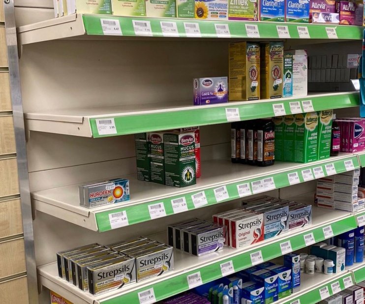 Emptying shelves in a pharmacy, posted by @LeylaHannbeck