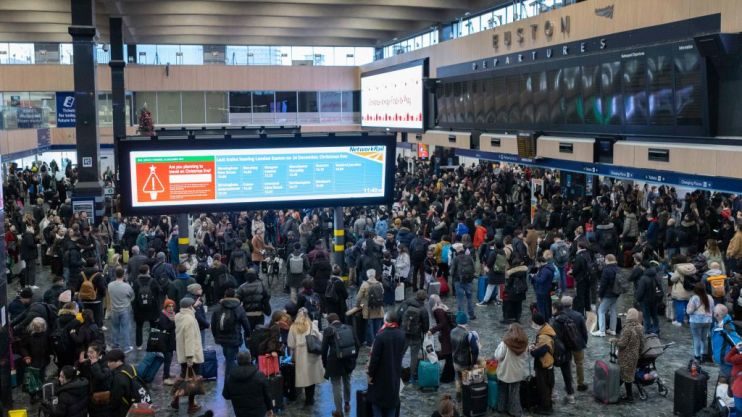 Travel Congestion As People Struggle To Leave The Capital For Christmas