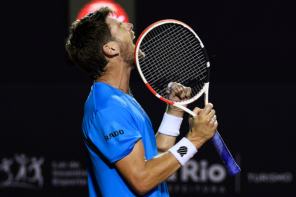 Cameron Norrie beat Carlos Alcaraz in three sets to win the Rio Open