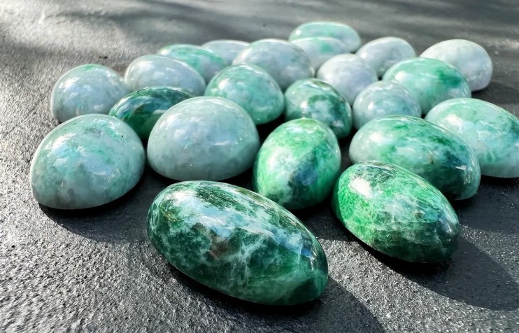 Jadeite storage and trading company Jade Vault has been approved by Swiss Regulator to be included within the Sinclair Capital Reserve.