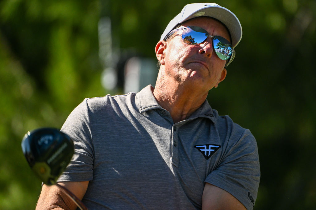 Phil Mickelson believes organisers of the four men’s majors will change their qualifying criteria if the Official Golf World Ranking continues refusing to acknowledge the LIV Golf League.