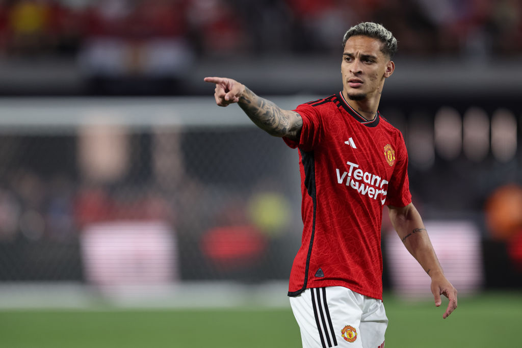 Manchester United have agreed a record extension with kit maker Adidas worth &pound;900m.
