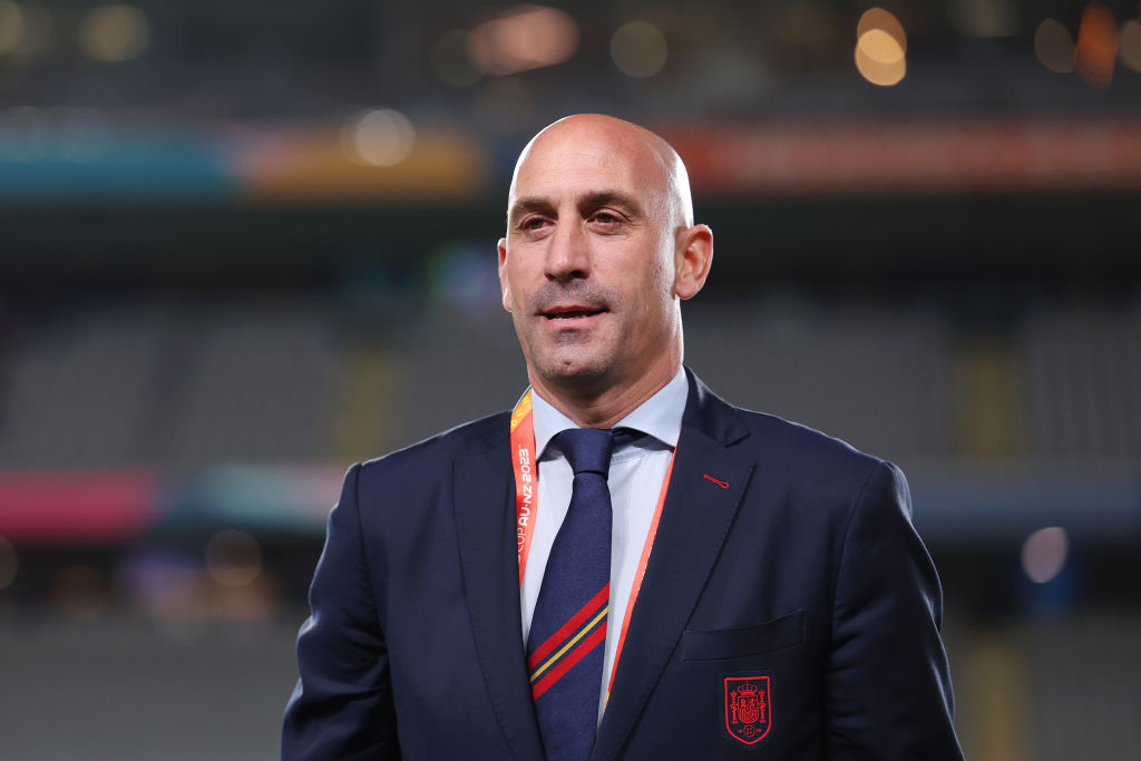 Spanish football chief Luis Rubiales has apologised for his kiss on player Jenni Hermoso after the team won the Women's World Cup