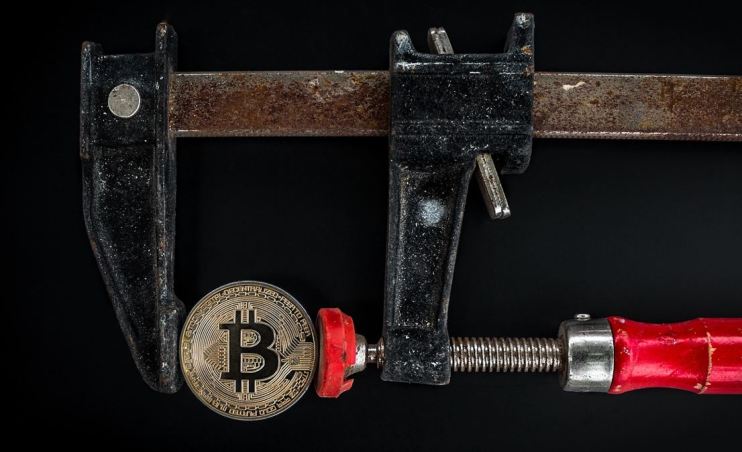 The cryptocurrency industry is struggling to improve&nbsp;its reputation, according to research by blockchain protection company CoinCover.
