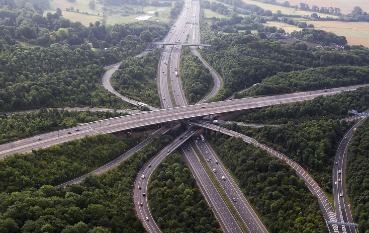 Plans for a new data centre next to the M25 have been rejected due to the damage to the green belt