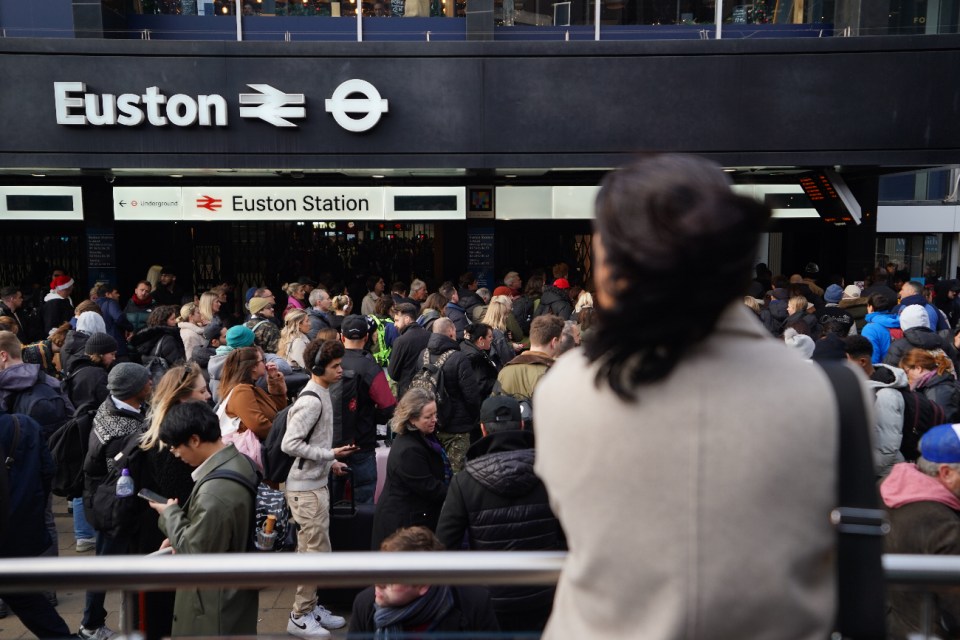 Passengers at Euston Station, London, as travellers get an early start to their Christmas journeys ahead of the weekend. Strong winds are disrupting the start of the Christmas getaway for millions of people. Train services across large parts of Britain are being affected by Storm Pia as fallen trees and other debris damage overhead power lines and block tracks. Picture date: Thursday December 21, 2023.

