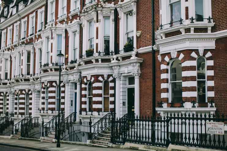 Cash-laden tenants from Ukraine, China and the US, are ditching their traditional stomping grounds of Belgravia and Mayfair and heading to the leafier surroundings of St Johns Wood, as demand for multi-million pound homes in North-West London heat up.&nbsp;