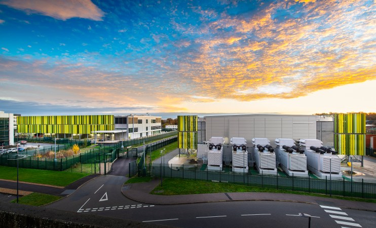 Kao Data has completed a &pound;206m debt raise with Deutsche Bank as it looks to support the UK's increasing appetite for AI.