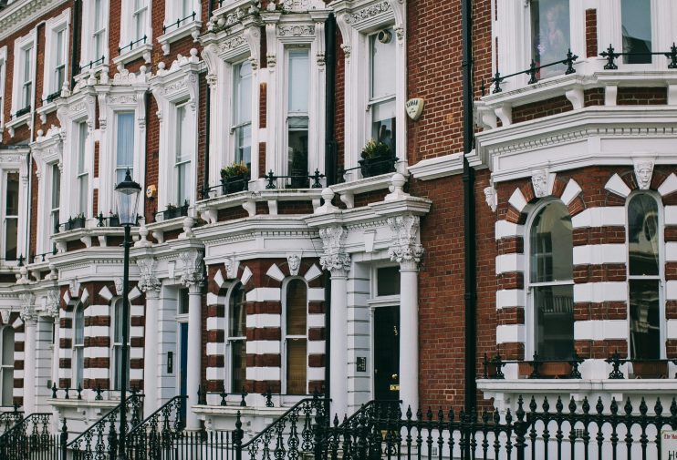 UK corporate high-flyers making more than half a million pounds per year are being rejected for mortgages, a new report has found.&nbsp;