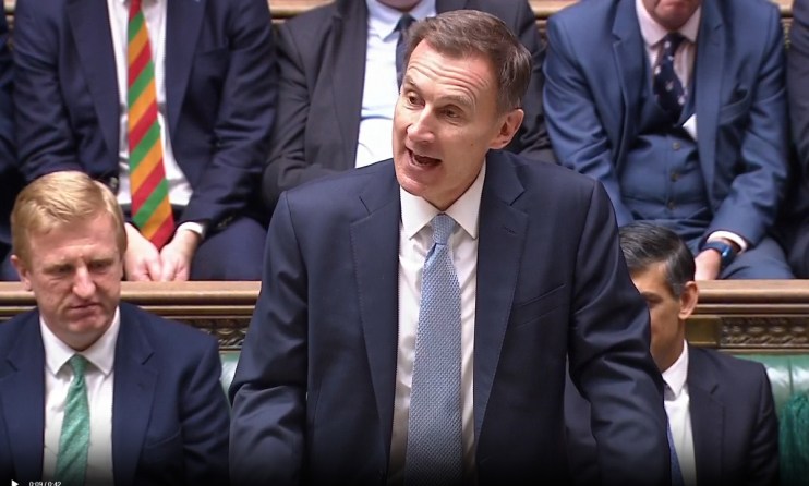 Jeremy Hunt is trying to &ldquo;blame the referee&rdquo; amid a row over an OBR review into the previous government&rsquo;s departmental spending plans, No10 has claimed.