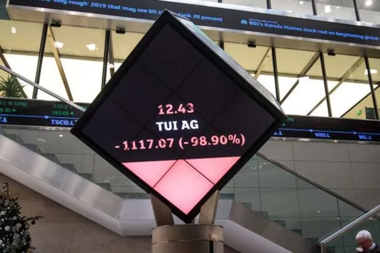 The FTSE 100 has fallen after a wave of poor earnings reports from the US and UK.