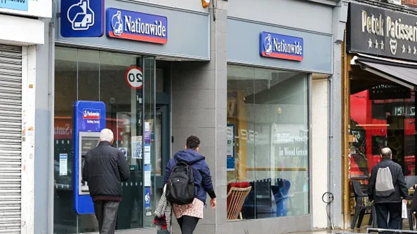 Nationwide building exterior with promotional banner highlighting &pound;200 cash bonus for switching current accounts