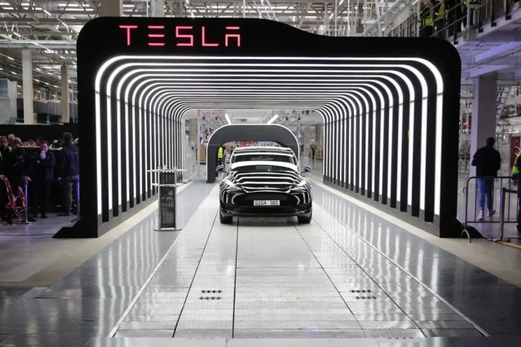 Tesla missed the consensus Wall Street estimate&nbsp;of 449,080 deliveries by more than 62,000, its largest margin to date.&nbsp;(Photo by Christian Marquardt/Getty Images)