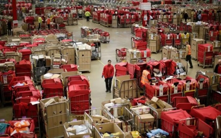 Firms are set to face higher payroll costs as the minimum wage is reportedly set to increase by more than six per cent at Wednesday&rsquo;s Budget.