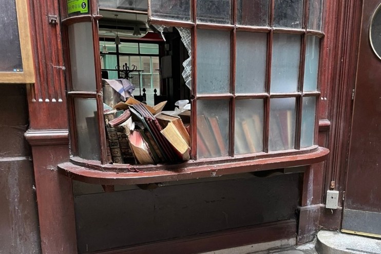 Simpsons Tavern vandalised as it fights for its survival (Credit: Photo by Katie Wignall, Look Up London)