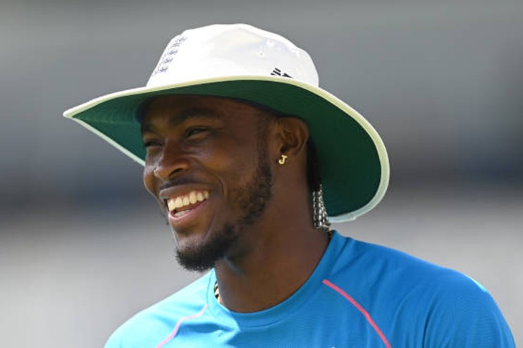 All-rounder Sam Curran has said England players are &ldquo;buzzed&rdquo; to have pacer Jofra Archer back in the squad as the seamer aims to make the T20 Cricket World Cup squad later this month.