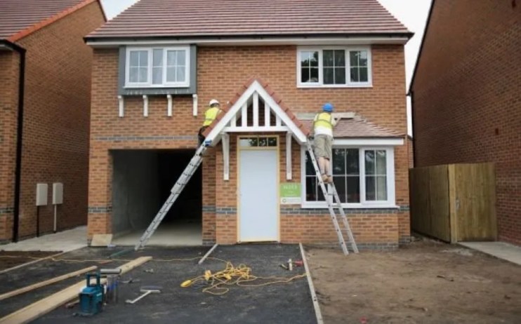 One of Scotland's biggest housebuilders Springfield Properties has won a &pound;6.3m contract to build more affordable housing in the region.&nbsp;