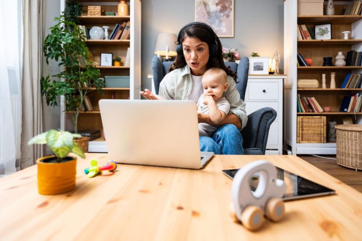 Over half of single parents have considered leaving their jobs due to poor support, according to a new report