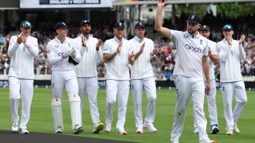 Debutant Gus Atkinson stole the show in James Anderson&rsquo;s final Test match, taking seven wickets on an opening day where England dominated.