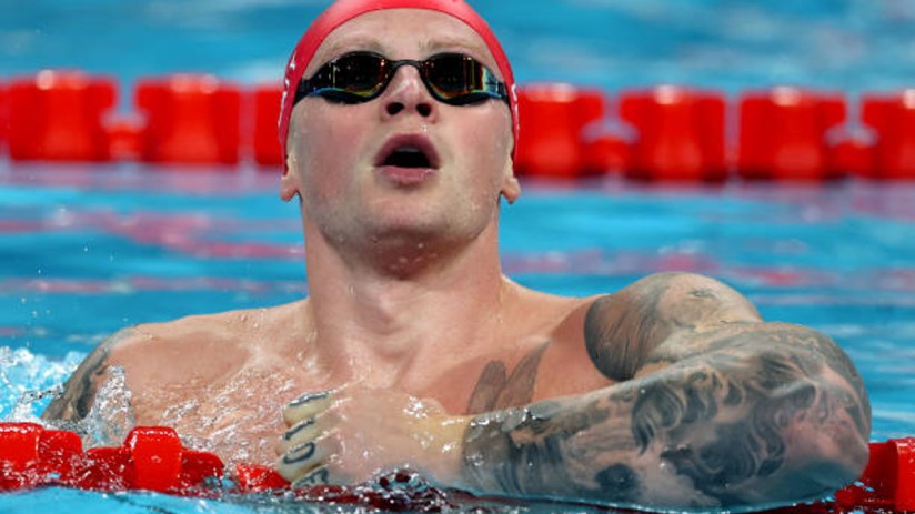 Adam Peaty&rsquo;s attempt at three 100m breaststroke golds in three consecutive games was denied by Italy&rsquo;s Nicolo Martinenghi yesterday in Paris.