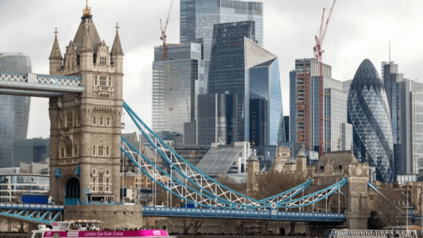 Last year, CAB facilitated &pound;9.3bn of flows into lower income markets and &pound;3.1bn of development aid flows.
