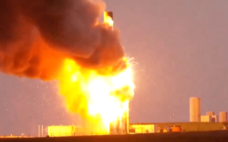 Screenshot from X of the exploding rocket. Credit: @FutureJurvetson)