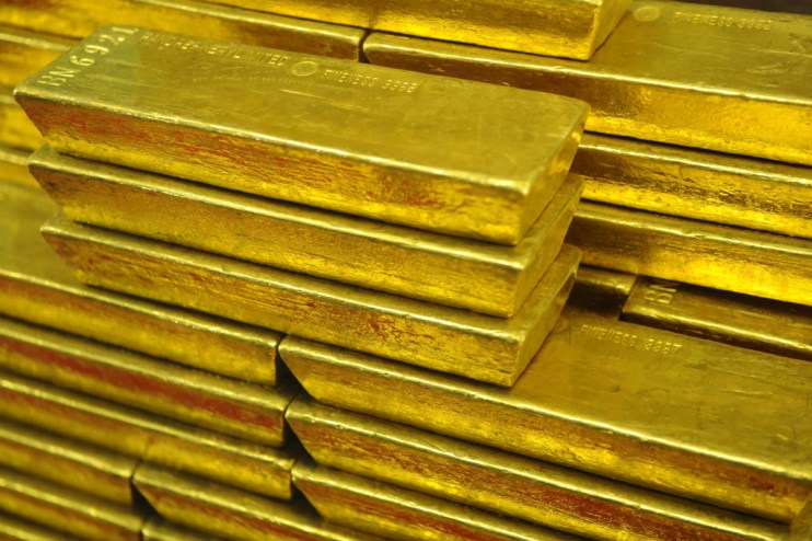 The price of gold hit an all time high of $2,513.79 (&pound;1,932.87) per ounce on Tuesday morning as investors hope the US central bank will cut interest rates.