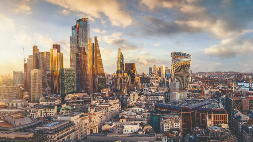 London leads the way as the commanding foreign exchange centre