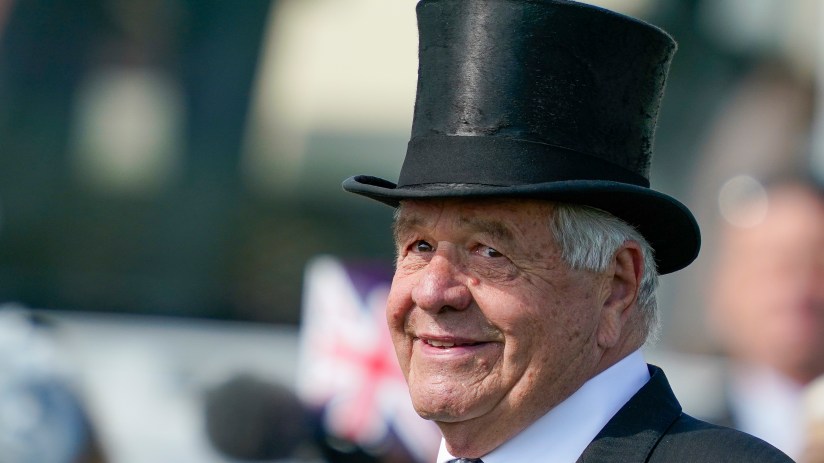 Sir Michael Stoute, one of Flat racing's greatest trainers, will retire at the end of the year