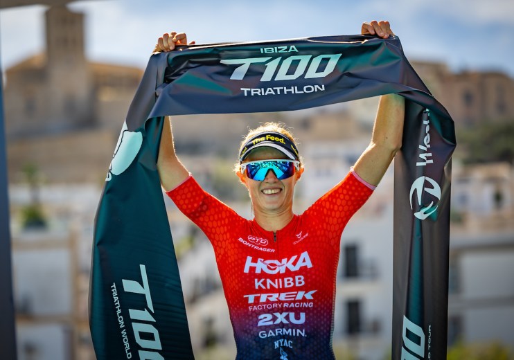 Taylor Knibb won the women's race at the Ibiza T100 Triathlon by more than a minute and a half