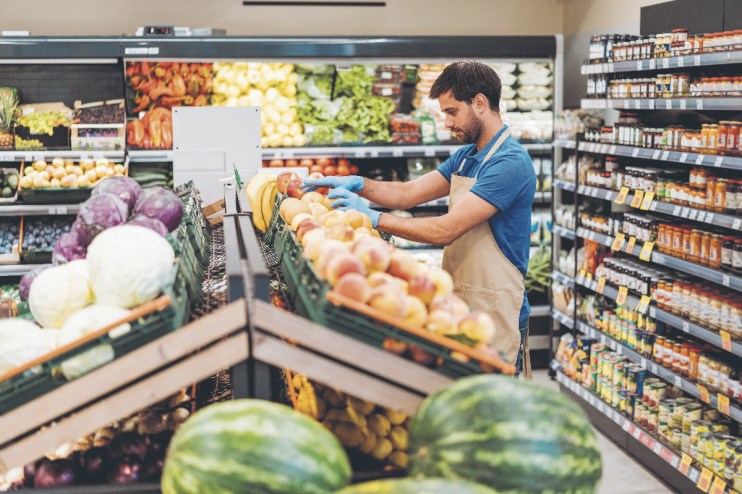 Labour MPs are being warned a &ldquo;perfect storm&rdquo; of costs facing the retail sector could see seats lost to Reform UK.