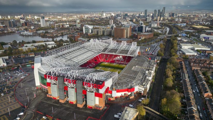 Manchester United are set to delay a decision on whether to refurbish Old Trafford or build a new &ldquo;Wembley of the North&rdquo; until next year.