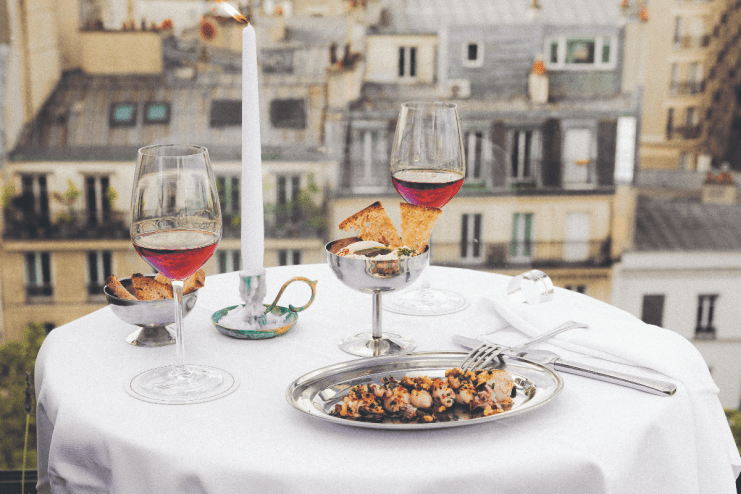 The rooftop at the H&ocirc;tel Rochechouart overlooks the Montmarte